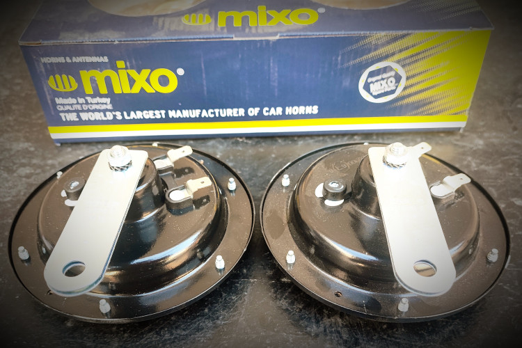 Horn بوق ماشین صدا قوی بوق بادی کافل بوق بادی کامیونی بوق بادی گاوی بوق گاوی بوق بادی دو لول بوق بادی ۳ لول بوق بادی ۶ لول بوق بادی نوید نوین بوق بادی نوین