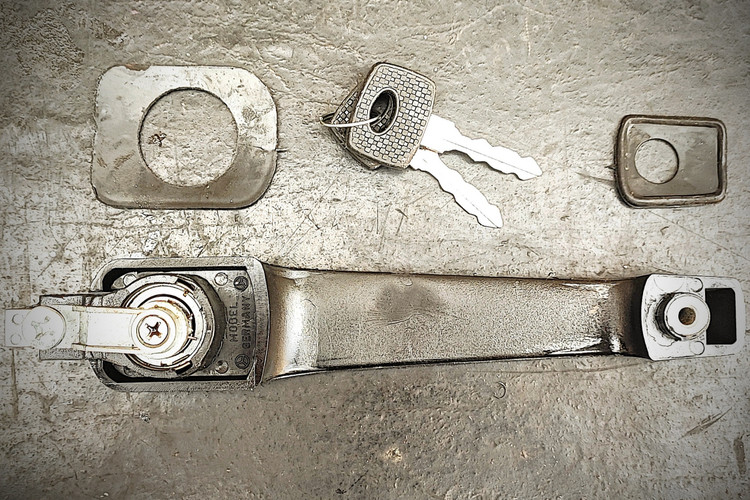 دستگیره درب