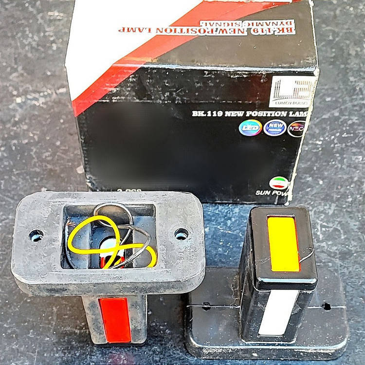 چراغ لاستیکی کامیونت چراغ قوه پیشانی چراغ قوه پیشانی شارژی چراغ قوه پیشانی ۴حالته چراغ گردان چراغ گردان SMD چراغ گردان مدل ۵۱۴ سه پیچ چراغ گردان احتیاط قرمز چراغ لاستیکی کوتاه چراغ لاستیکی چراغ لاستیکی کوتاه نئونی چراغ لاستیکی سه طرفه سه رنگ