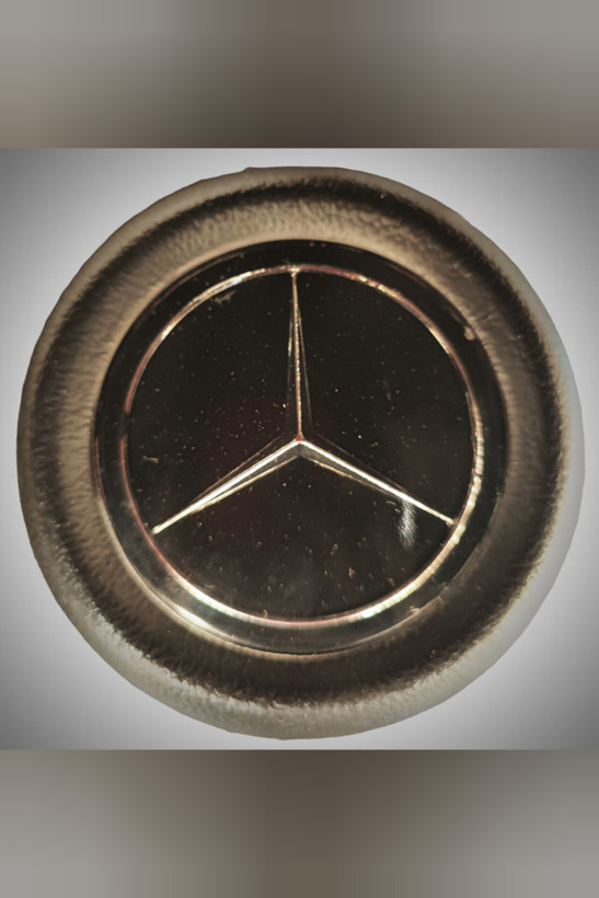 ستاره وسط فرمان بنز نسل قدیم