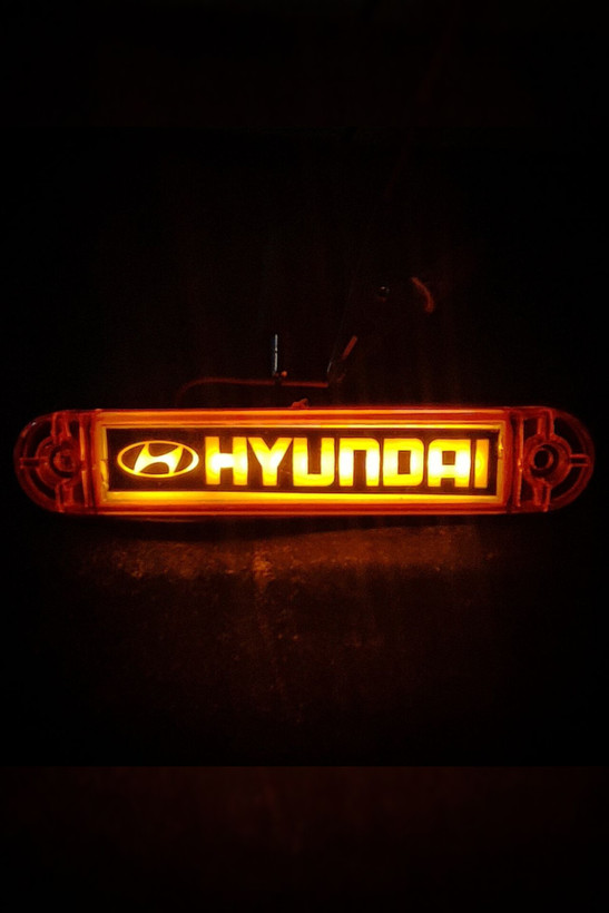 چراغ بغل 204 ، رنگ نارنجی آرم دار مدل هیوندای Hyundai ولتاژ کاری 24 ولت ضد آبچراغ بغل ۲۰۴ چراغ بغل قرمز چراغ بغل ۲۰۴قرمز چراغ بغل ضد آب چراغ بغل آمیکو چراغ بغل AMICO چراغ بغل ۲۰۴ ۲۴ولت چراغ بغل ۲۴ولت چراغ بغل ۲۰۴ ۱۳ سانتیمتر چراغ بغل ۱۳سانتیمتر
