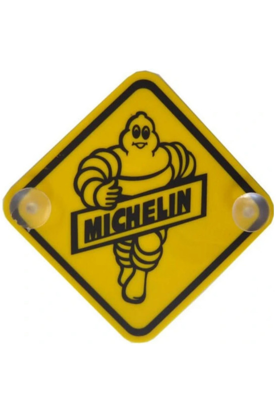 آرم چهارگوش پلکسی چسبونکی 14سانتی مدل میشلین مناسب پشت شیشه انواع خودرو آفرود و سنگین