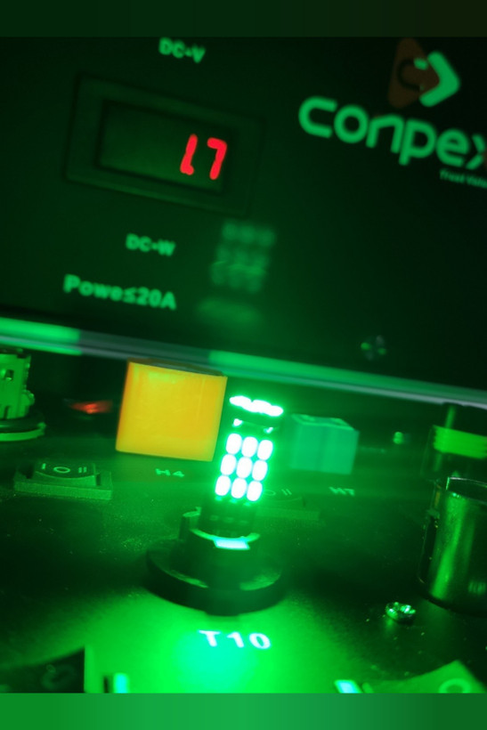 چراغ چراغ سقف مهتابی نئونی۲۴ولت چراغ سقف مهتابی نئونی۲رنگ چراغ سقف مهتابی نئونی۳وضعیته چراغ سقف ولوو استکانی چراغ سقف استکانی چراغ سکن۵۷تایی چراغ سکن ۵۷تایی smd چراغ عقب led smd