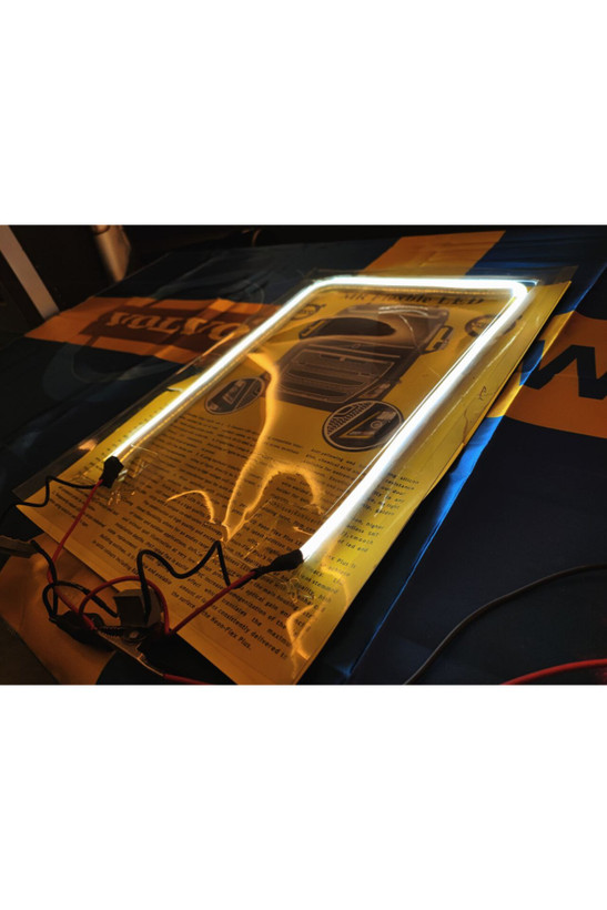 نئون داخل چراغ جلو ولوو رنگ سفید لامپ فندقی عقاب اصلی لامپ فندقی عقاب اصلی ۲۴ولت لامپ محافظ چراغ جلو بنز ده تن نئون داخل چراغ جلو ولوو