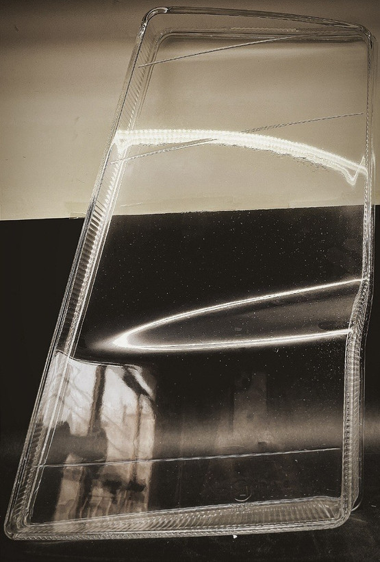 شیشه چراغ جلو ولوو طلق چراغ ابرویی طلق چراغ ابرویی سقف مایلر طلق چراغ خطر ۴خانه طلق چراغ خطر ۴خانه لیزری طلق چراغ خطر چهارخانه تخم مرغی طلق چراغ خطر تخم مرغی طلق چراغ خطر آکتروس