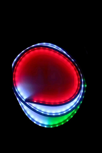 نوار نئون RGB نوار نئون RGB دارای افکت متنوع با تمامی رنگ ها طول 150 سانتیمتری ولتاژ کاری 24ولت مناسب کامیون و اتوبوس
